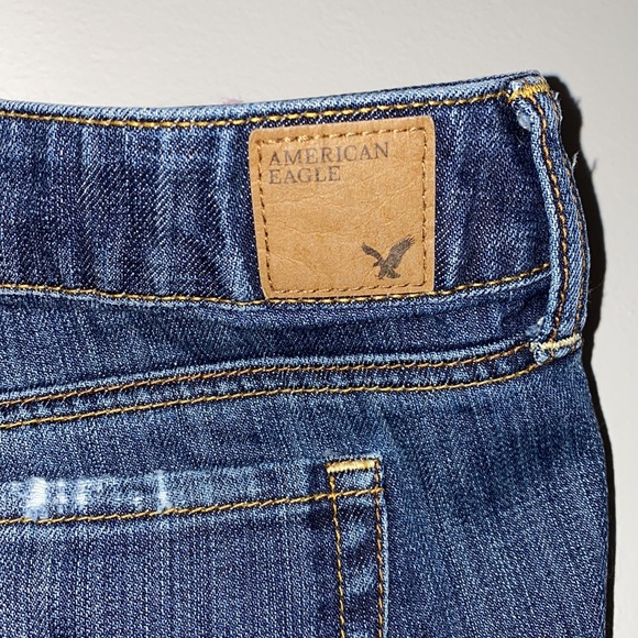 AEO Distressed Jean Shorts - Size 8 - Picture 5 of 6